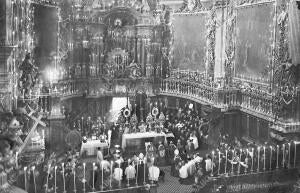 El nuevo obispo de Gerona - el altar mayor de la iglesia de santa María de...