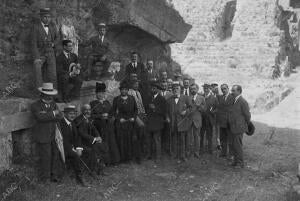 Grupo de Asambleístas Visitando las Ruinas del anfiteatro de Sagunto