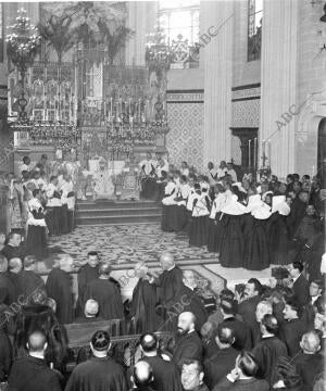 Solemne ceremonia de consagración del nuevo obispo de Sigüenza, D. Eustaquio...