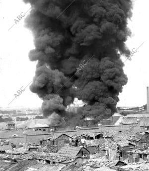 Un aspecto del incendio ocurrido en la destilería de alquitrán del paseo de las...