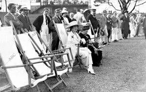 S.M. la Reina victoria Eugenia (X) Presenciando los Partidos de campeonato De...