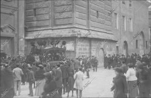 Llegada de la comitiva fúnebre al templo de la seo