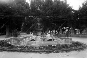 Fuente de uno de los Parques del pueblo Talvera de la Reina (Toledo)