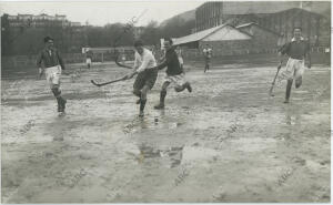 Partido de hockey celebrado para seleccionar el equipo que ha de luchar para el...