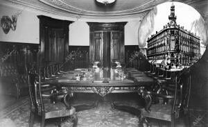 Sala de Consejos de su nuevo domicilio Social, Instalado en el palacio de la...