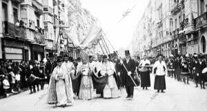 P. Zacarías Martínez, Entrando procesionalmente en la Ciudad