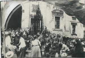 La procesión del Corpus Christi en la plaza de Juan de Mariana