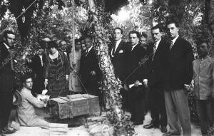 Colocación de la primera piedra del monumento que la ciudad de Cabra Dedica al...