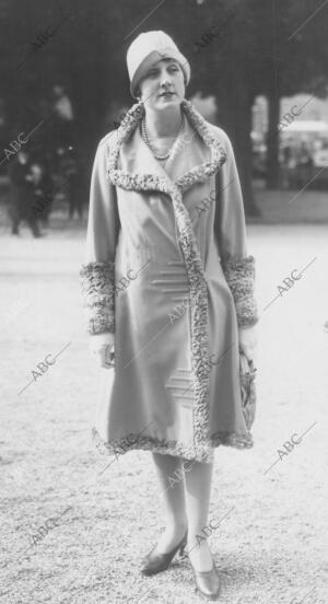 La moda en el hipódromo de Longchamp: en la Imagen, un abrigo de 1928