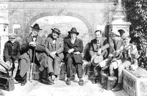 La Camara de Cecilio Sanchez del pando Inmortalizo A los Fotografos ( de...