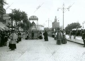 en mayo de 1929 se Celebró en Sevilla un congreso Mariano