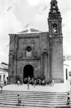 Vista del templo del cristo de la misericordia en el pueblo el Arahal (Sevilla)