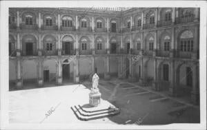 Claustro de la Universidad de Alcalá de Henares