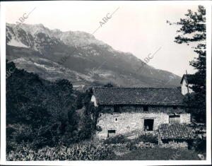 Caserío al pie del Aitzgorri, en Guipúzcoa