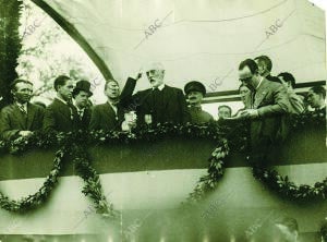 Unamuno en Mallona (Abc 8847) Pronunciando un discurso en el cementerio de...