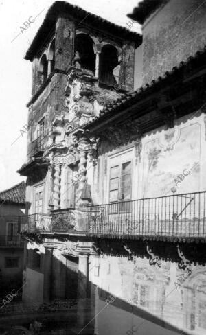 Vista parcial del la fachada del palacio Peñaflor en el pueblo Ecija (Sevilla)