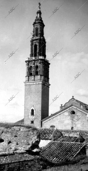 Vista de la torre de san Gil del pueblo Ecija (Sevilla)