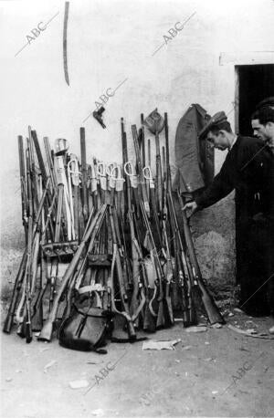 Armemento tomado A los Nacionales por los Vecinos de Arenas de san Pedro