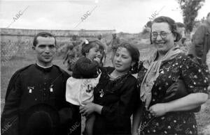 La niña Fue Bautizada por el sacerdote que les Acompañaba