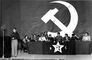 Conferencia provincial del partido comunista en el teatro Principal