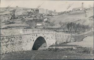 Brihuega. El puente y el pueblo al Fondo