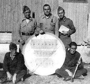 El integrante de Cantico durante su estancia en el frente durante la Guerra...