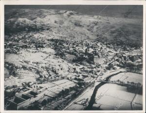 vista Aérea de la ciudad tras una Copiosa Nevada