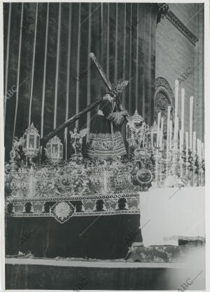 Nuestro Padre Jesús del Gran poder, durante su estancia en la Catedral donde se...