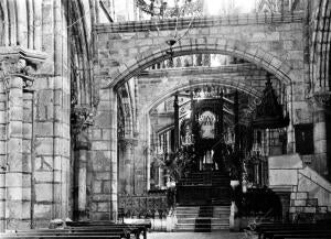 Nave central de la catedral de santa María Situada en el pueblo de Castro...