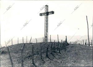 La cruz en la cumbre de Beloqui (Zumarraga), Guipúzcoa