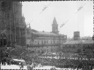 La peregrinación de la coruña Entra en la catedral