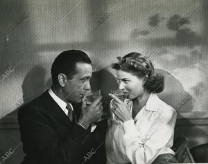 Humphrey Bogart e Ingrid Bergman en Casablanca