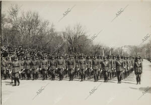 La Infantería española durante el desfile de la Victoria