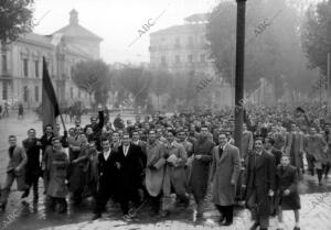 Los Manifestantes al salir del templo de la Virgen de las Angustias de Granada...