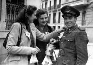 Un aspecto del día de la Banderita en 1948