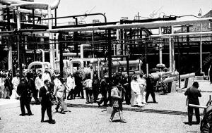 Inauguración de la refinería de Escombreras, por los Ministros de industria y...