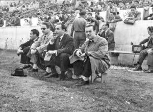 Narración de un partido de fútbol por periodistas de Radio Nacional de España