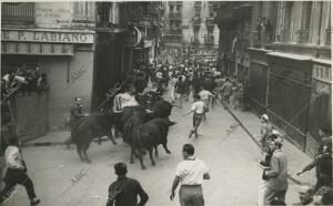 Paso del encierro por la calle Mercaderes