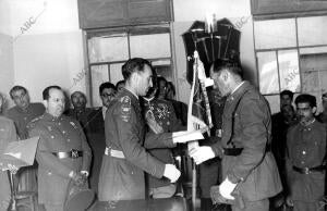 Jura de bandera de los Nuevos Voluntarios, en el cuartel de la primera brigada...