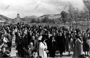 Con motivo del Día de Difuntos se celebró un acto religioso en el camposanto de...