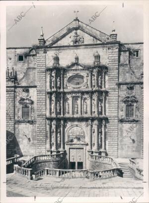 Fachada del templo de san Martín Pinario, Santiago de Compostela