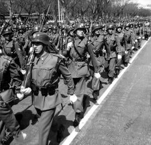El ejército de tierra en el desfile de la Victoria
