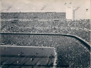 El real Madrid, al vencer A la Fiorentina, por dos goles A Cero, Vuelve A...