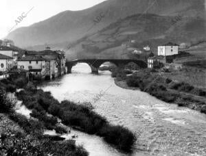 Puente del pueblo de Sunbilla (Navarra)