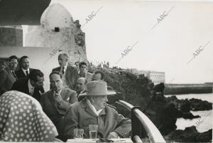 En la imagen, Winston Churchill durante su visita a la isla