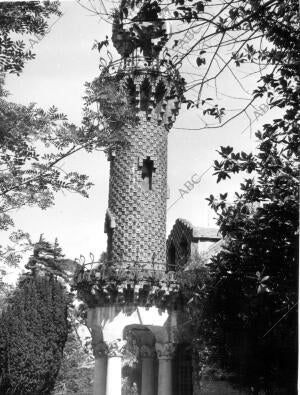 Torre del Edificio "el Capricho" de Gaudi en el pueblo de Comillas (Cantabria)