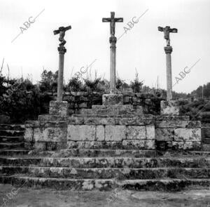 Calvario de la iglesia de Beade que Pertenecio A los Templarios y luego A la...