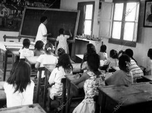 Escuela en el poblado de gitanos de Altamira