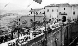 Puente de Ronda donde se Recibió la visita de José María Martínez Sanchez-Arjona...