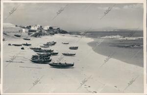 Barcas de Pescadores en la playa de santa Eugenia de Ribeira (la Coruña)